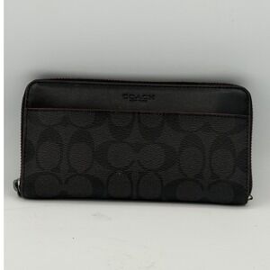 Coach Accordion Zip Wallet in Signature Canvas Style F54630